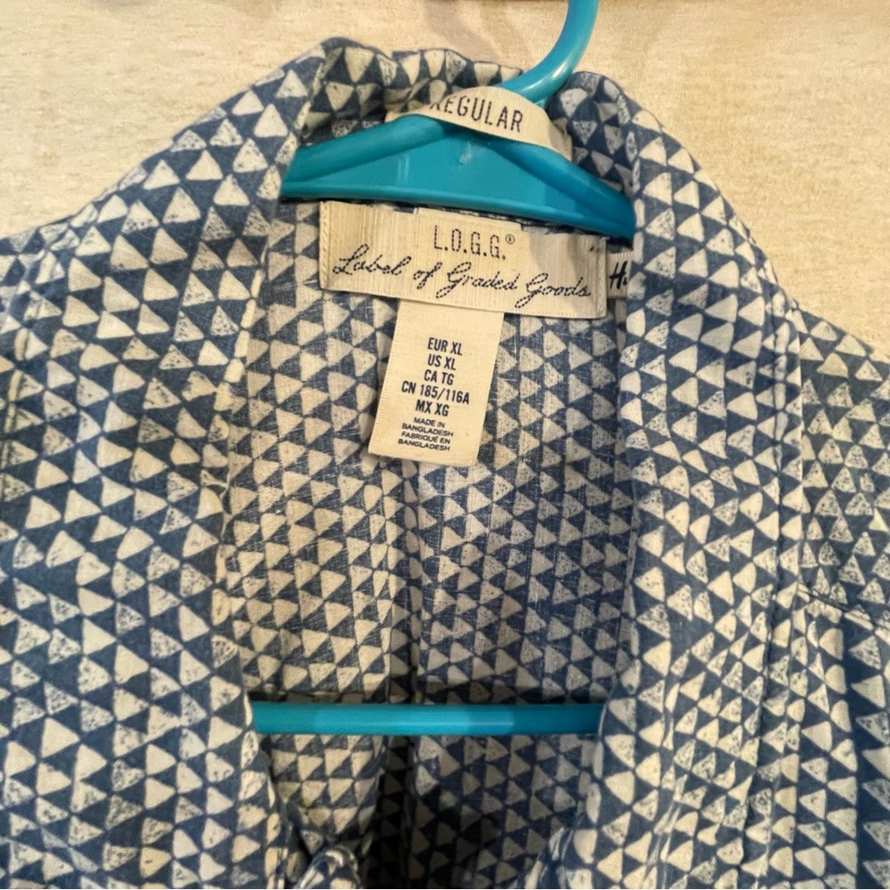 Blue Pattern Button Up Shirt - Picture 4 of 4